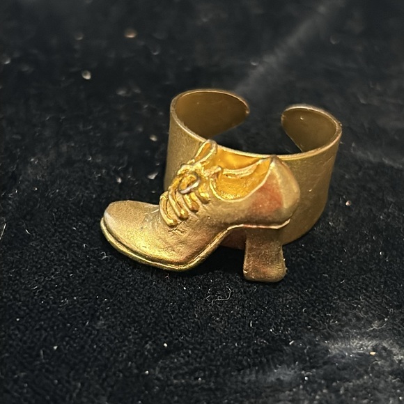Rare Vintage Leslie Block Matte Gold Shoe Ring-Adjustable - Picture 3 of 4